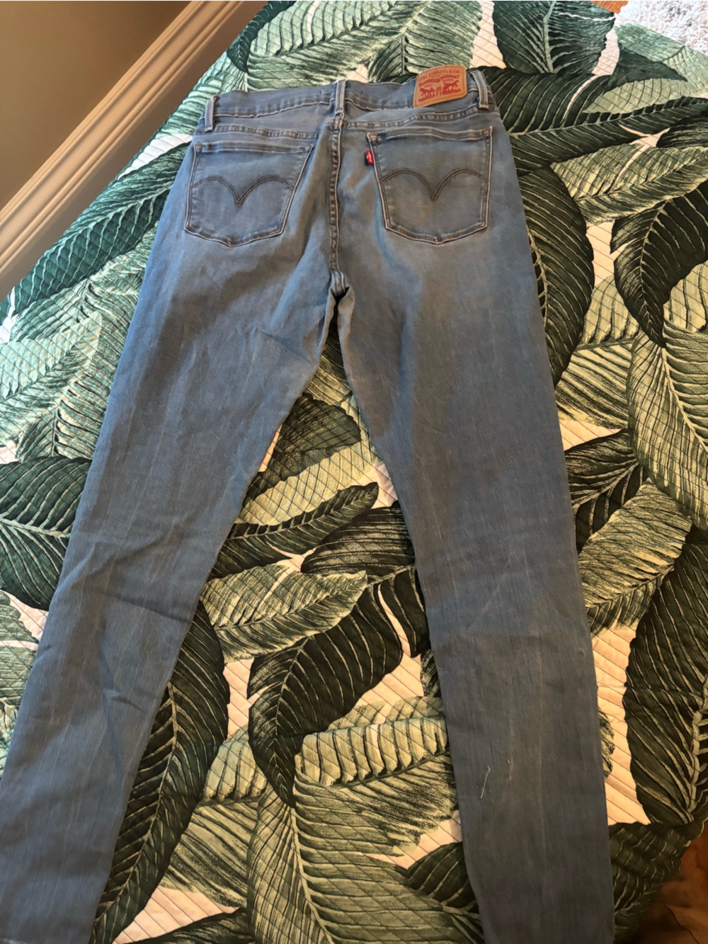 Levi's Blue Women's Skinny Jeans with Red Tab - Picture 3 of 7